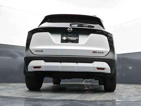 New 2026 Nissan Kicks SR w/ SR Premium Package image 32