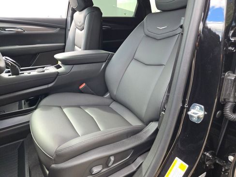 New 2025 Cadillac XT5 Luxury w/ LPO, Red Accent Package image 27