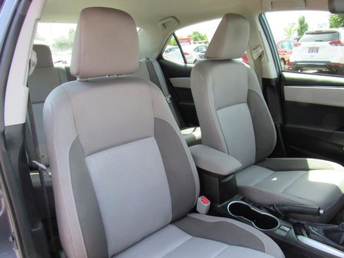 Used 2017 Toyota Corolla LE w/ Carpet Mat Package (TMS) FWD image 25