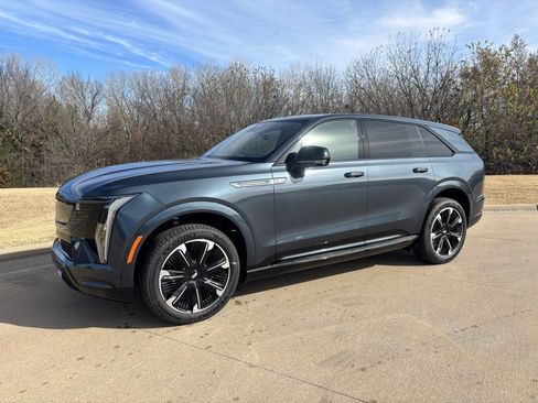 New 2026 Cadillac Escalade IQ Sport 1 w/ LPO, Floor Liner Package image 4