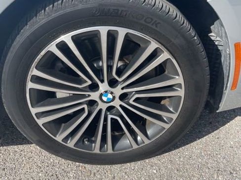 Used 2019 BMW 530i image 7