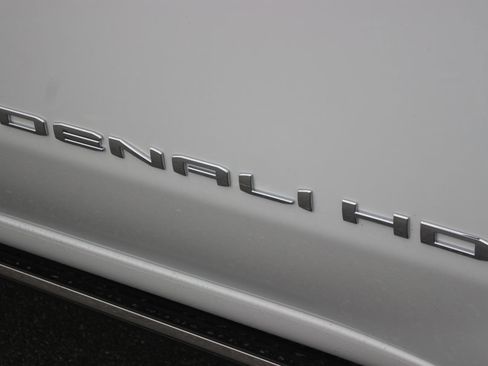 New 2026 GMC Sierra 2500 Denali w/ Denali Reserve Package image 11