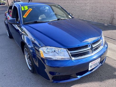 Used 2013 Dodge Avenger SE image 1