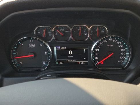 Used 2019 GMC Sierra 1500 SLE w/ SLE Value Package image 31