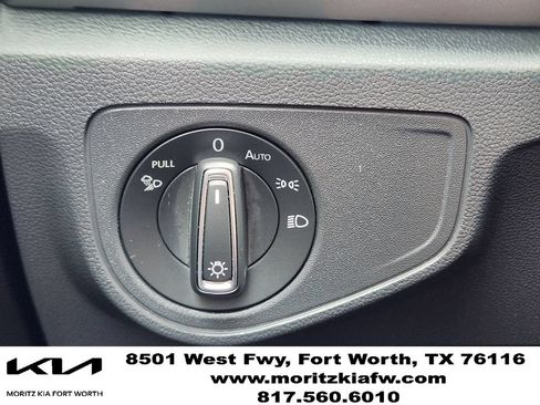 Used 2021 Volkswagen Atlas Cross Sport SE w/ Panoramic Sunroof Package FWD image 21