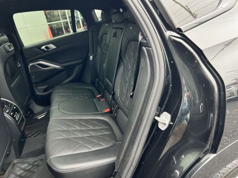 Used 2023 BMW X6 xDrive40i w/ M Sport Package image 25