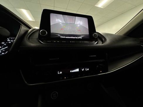 Used 2023 Nissan Rogue SV w/ SV Premium Package AWD/4WD image 19