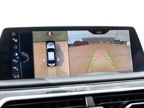 Used 2017 BMW 750i RWD image 26