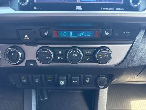 Used 2021 Toyota Tacoma Limited image 18