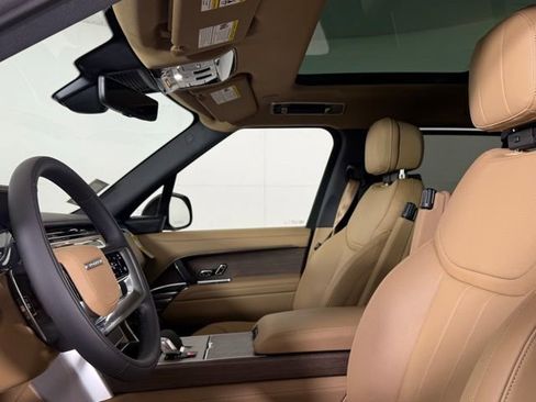 New 2026 Land Rover Range Rover SE image 6