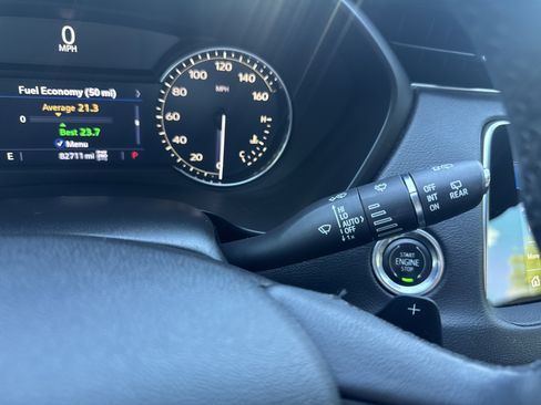 Used 2020 Cadillac XT4 Premium Luxury AWD/4WD image 26