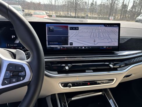 Used 2026 BMW X7 M60i image 18