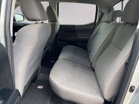 Used 2023 Toyota Tacoma SR AWD/4WD image 13