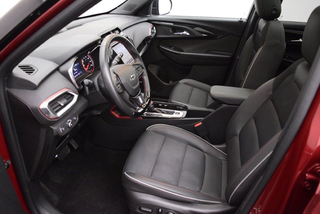 Used 2021 Chevrolet TrailBlazer RS w/ Sun and Liftgate Package AWD/4WD image 10