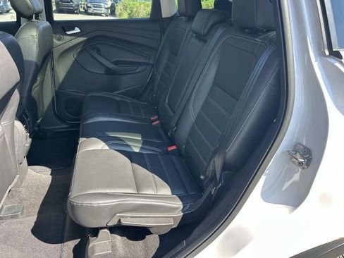Certified 2019 Ford Escape Titanium AWD/4WD image 20
