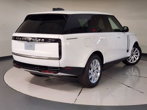New 2026 Land Rover Range Rover SE AWD/4WD image 2