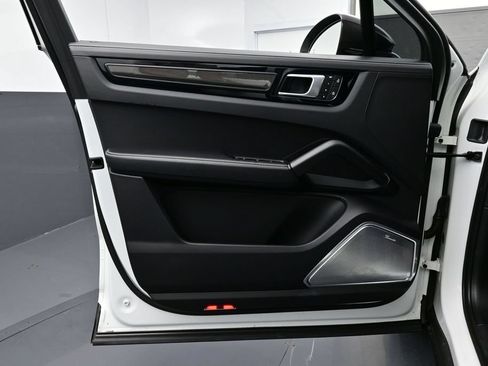 Certified 2023 Porsche Cayenne Turbo GT AWD/4WD image 7