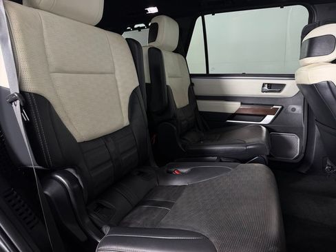 Used 2024 Toyota Sequoia Capstone AWD/4WD image 32