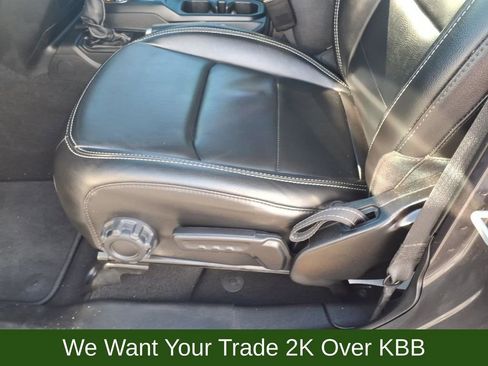 Used 2022 Jeep Wrangler Unlimited Sahara image 11