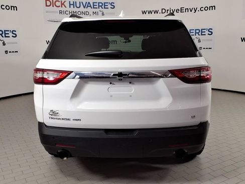 Used 2021 Chevrolet Traverse LT w/ LPO, Floor Liner Package AWD/4WD image 5