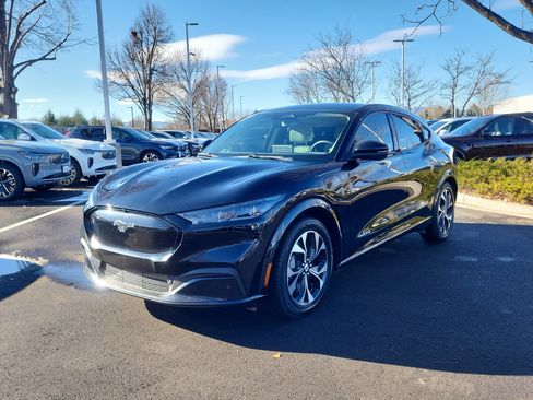 Used 2022 Ford Mustang Mach-E Premium image 4