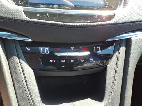 Used 2023 Cadillac XT5 Premium Luxury AWD/4WD image 12