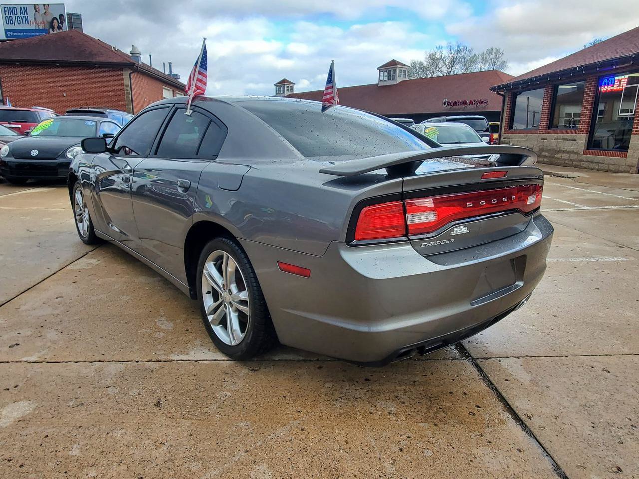 Used 2011 Dodge Charger SE RWD image 7