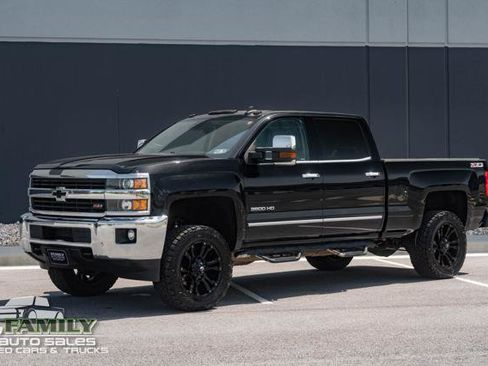 Used 2016 Chevrolet Silverado 3500 LTZ AWD/4WD image 2
