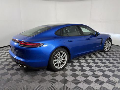 Certified 2019 Porsche Panamera image 9