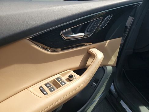 Used 2023 Audi Q8 Premium Plus w/ Premium Plus Package image 22