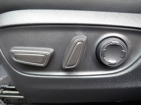 Certified 2026 Toyota Sienna XLE Woodland Edition image 23