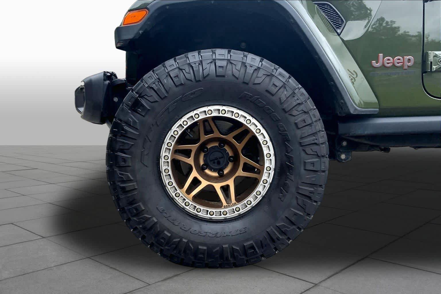 Used 2021 Jeep Gladiator Mojave AWD/4WD image 11