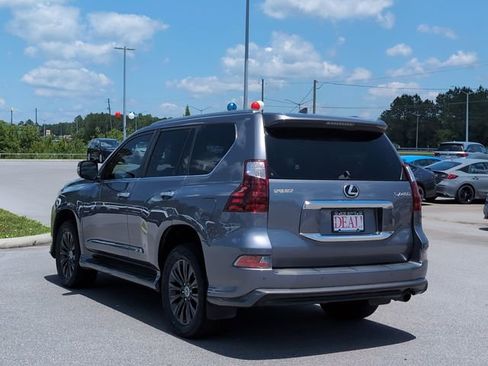 Used 2022 Lexus GX 460 Luxury w/ Sport Design Package AWD/4WD image 7
