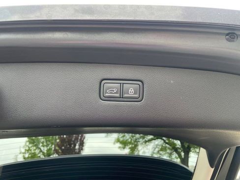 Used 2021 Genesis GV80 2.5T w/ Prestige Package 04 AWD/4WD image 19