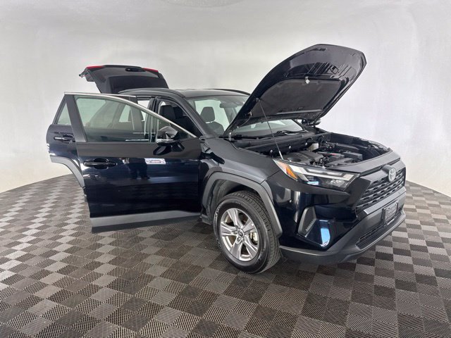 Used 2025 Toyota RAV4 XLE AWD/4WD image 14