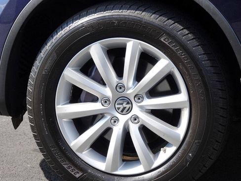 Used 2012 Volkswagen Touareg Sport AWD/4WD image 93