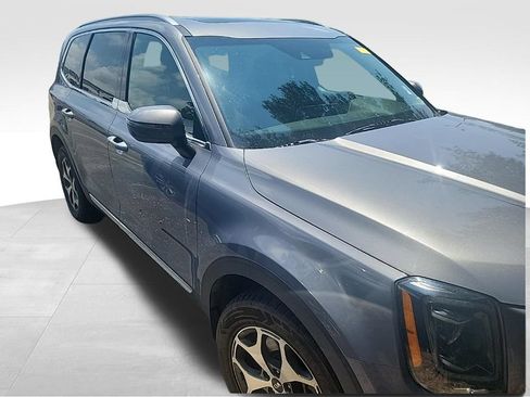 Used 2020 Kia Telluride EX AWD/4WD image 4
