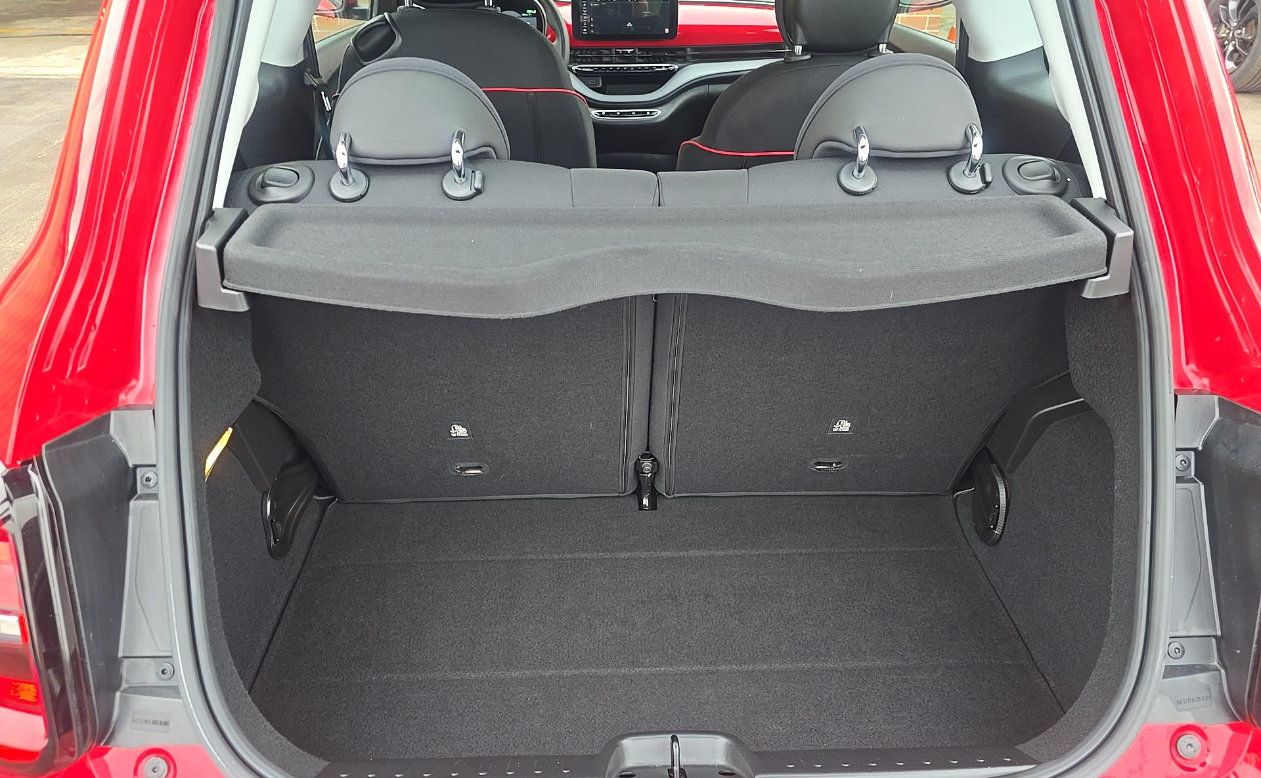 Used 2024 FIAT 500 e (RED) FWD image 4