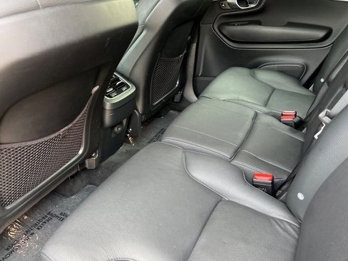 Used 2023 Volvo XC90 B5 Plus AWD/4WD image 13
