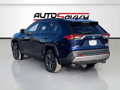 Used 2022 Toyota RAV4 Limited AWD/4WD image 5