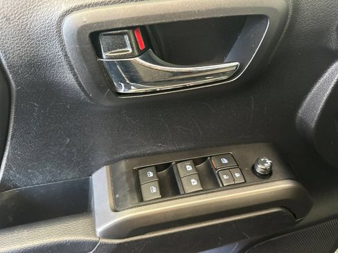 Used 2023 Toyota Tacoma TRD Sport w/ Black Out Package (TMS) RWD image 11