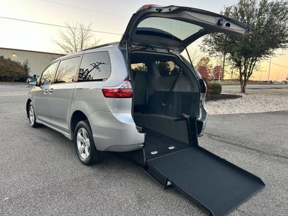Used 2020 Toyota Sienna LE