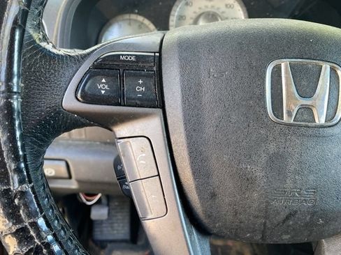 Used 2011 Honda Pilot Touring image 16