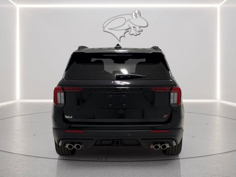 Used 2025 Ford Explorer ST AWD/4WD image 4
