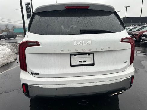 Certified 2023 Kia Telluride S w/ S Sunroof Package image 10