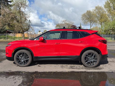 Used 2024 Chevrolet Blazer RS w/ Driver Confidence II Package image 4