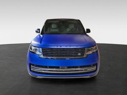 New 2025 Land Rover Range Rover SE
