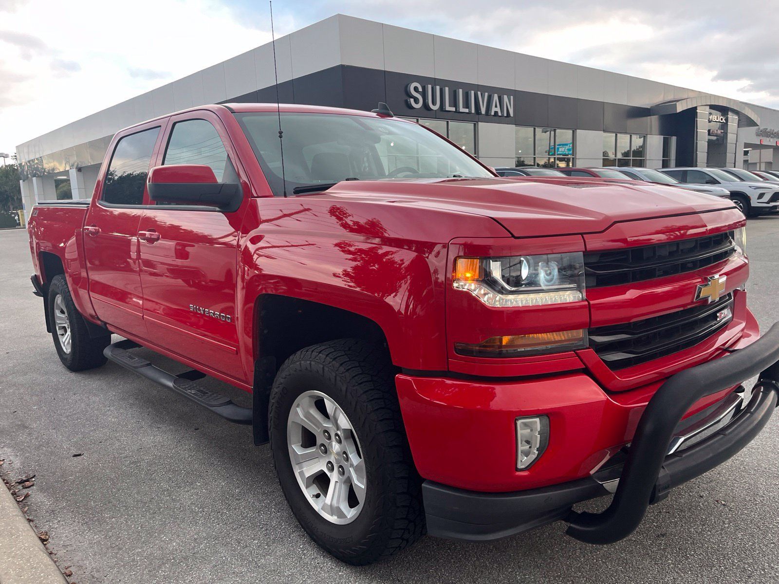 Used 2018 Chevrolet Silverado 1500 LT w/ All Star Edition AWD/4WD image 5