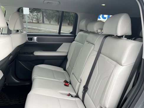 Certified 2025 Hyundai Santa Fe SEL image 15