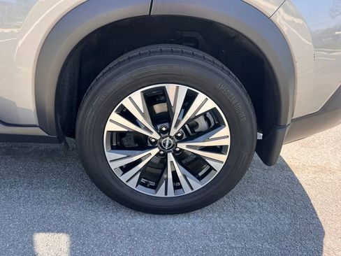 Used 2023 Nissan Rogue SV image 32